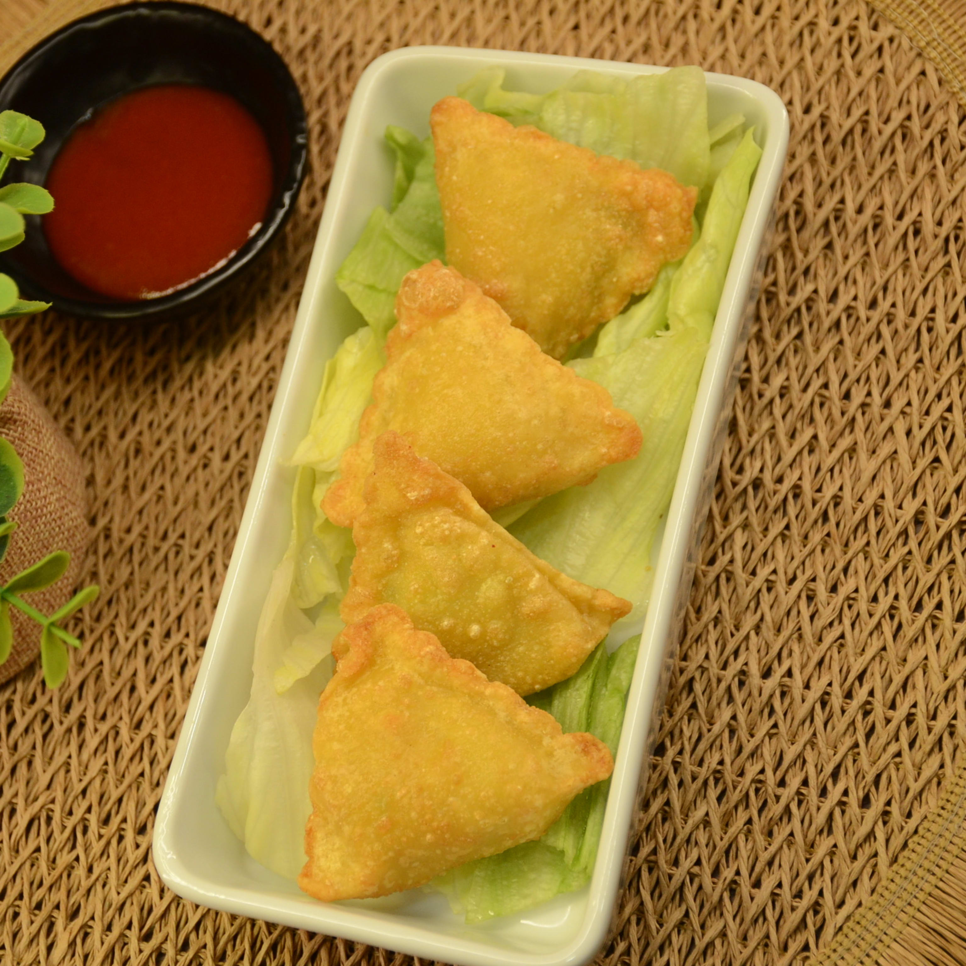 Samosa de pollo al curry 