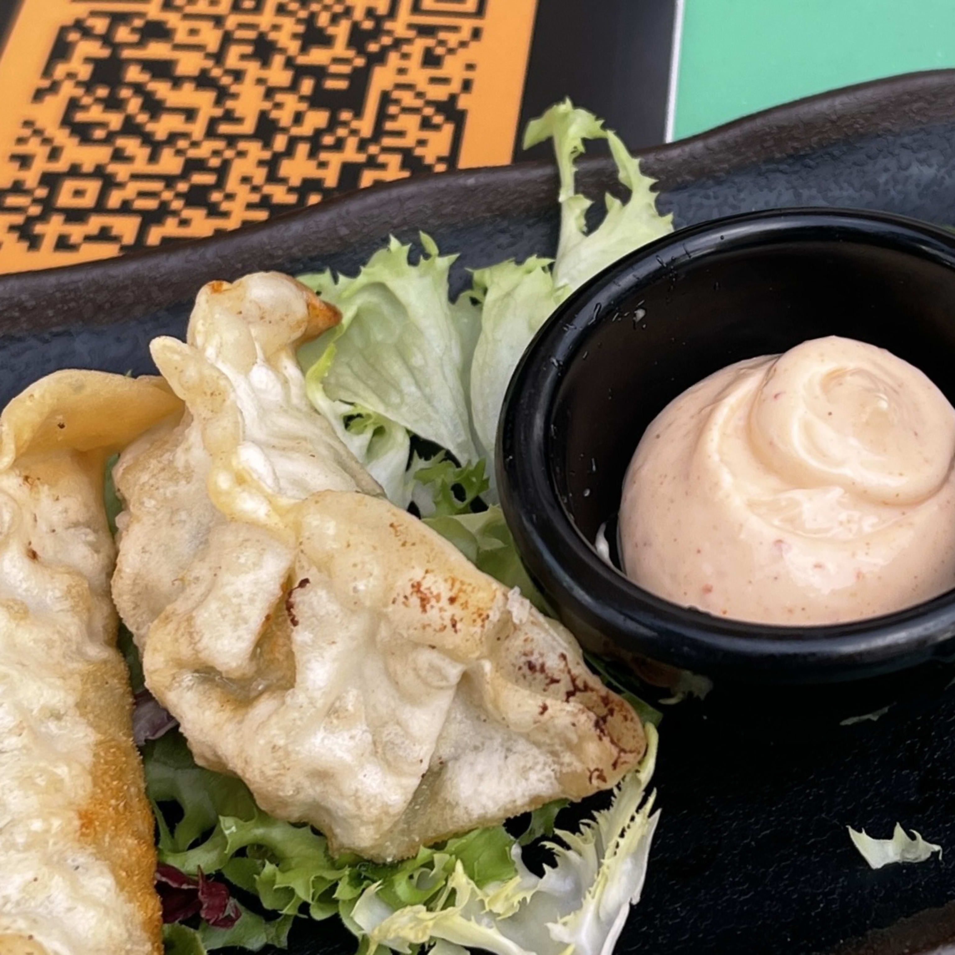 103- GYOZA POLLO (4 pcz)  D
