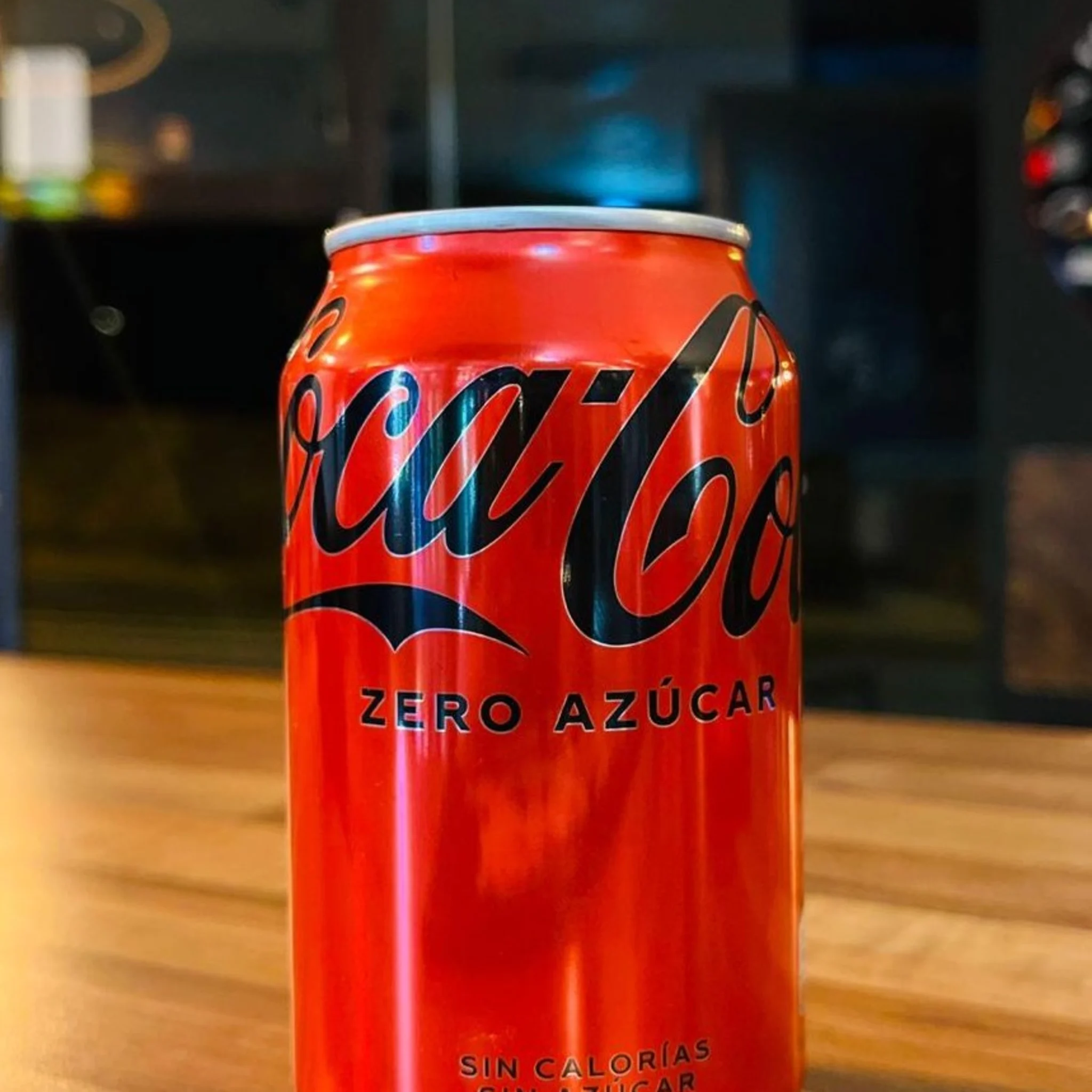 >> Coca-Cola Zero Can