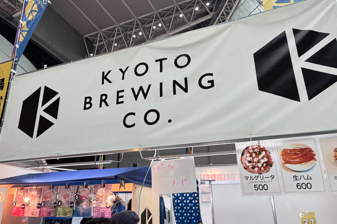 ビールとフードの列を分けているのは助かる
