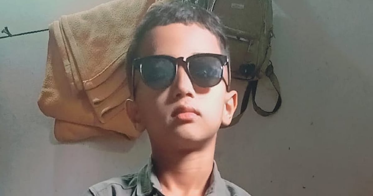 শিক্ষার্থীর মৃত্যু ঘটায় কাভার্ড ভ্যানের চাপা
