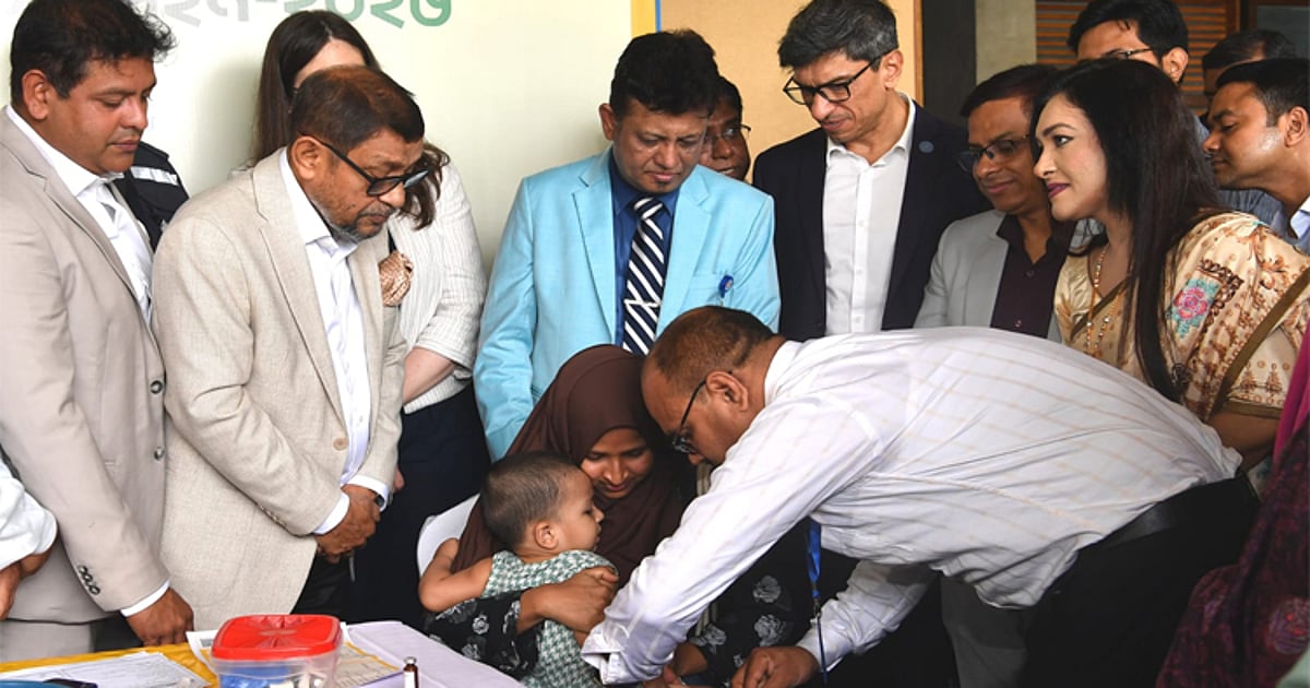 দেশে হাম-রুবেলার টিকা দেওয়া শুরু, কারা পাবে, কাকে দেওয়া যাবে না