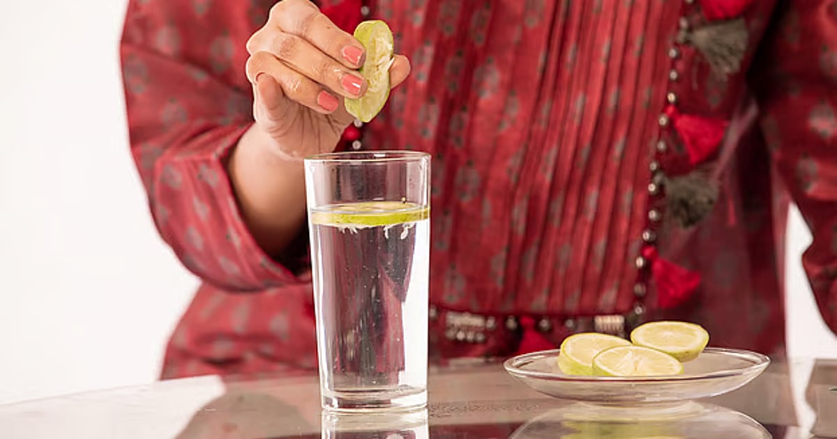 গরমে লেবুপানি খেলে শরীরের কী উপকার