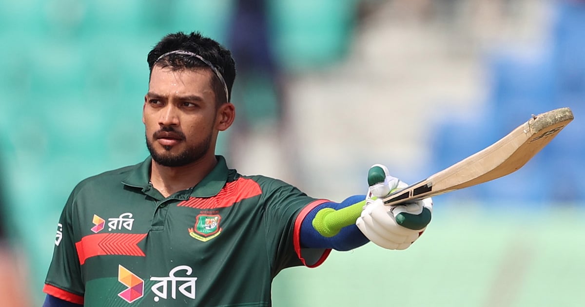 নাজমুলের চক্র পূরণ, ২০ ইনিংস পর সেঞ্চুরি