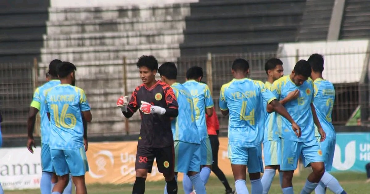 বসুন্ধরা কিংসকে ছুঁয়ে ফেলল ঢাকা আবাহনী