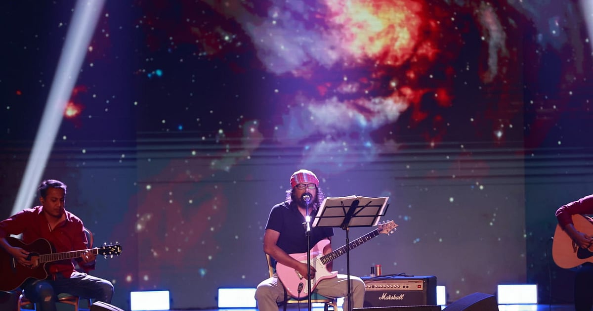 জেমসের বিশেষ সম্মাননা, তিন তরুণ গায়কের গান পরিবেশন