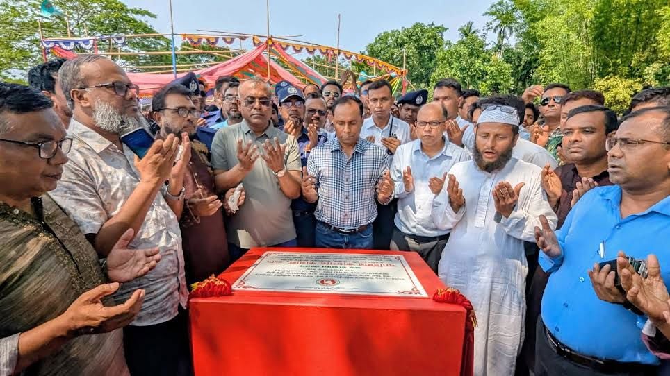 জিয়াউর রহমানের খাল খনন কর্মসূচির উদ্বোধন