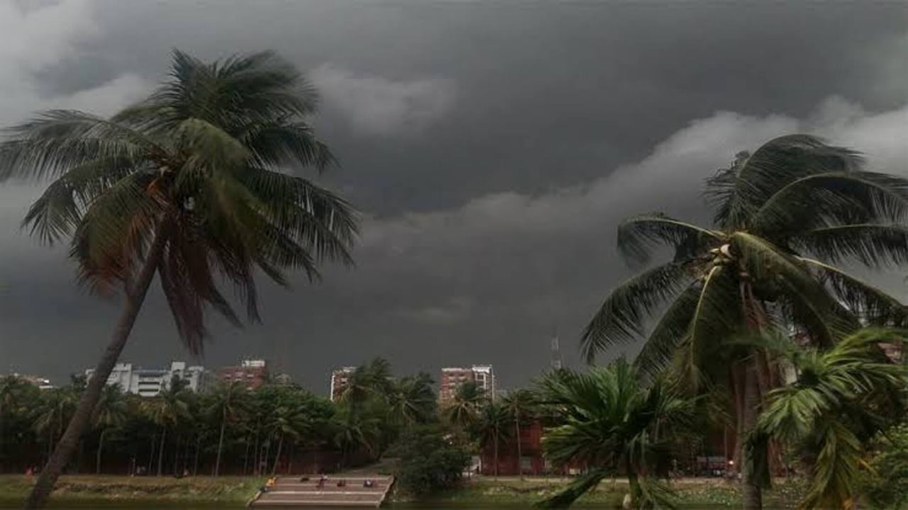 সন্ধ্যার মধ্যে ঝড় ও বজ্রবৃষ্টির আশঙ্কা যেসব অঞ্চলে