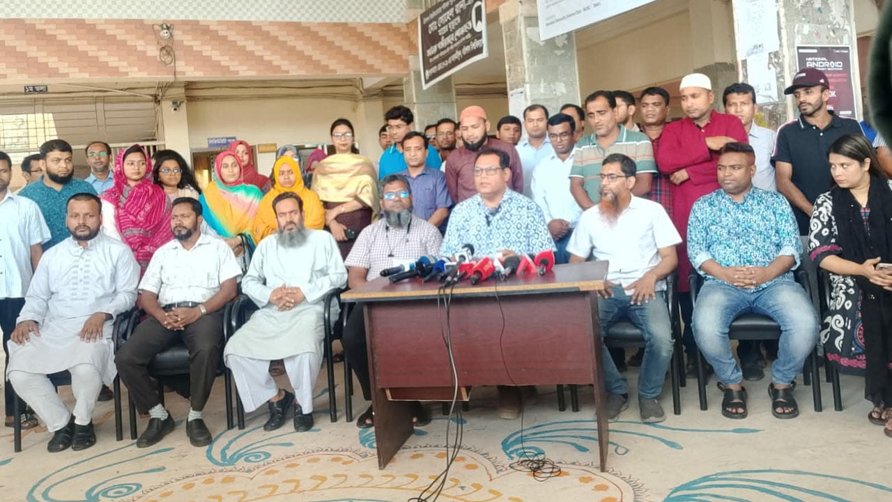বরিশাল বিশ্ববিদ্যালয়ে উপাচার্যের বিরুদ্ধে শিক্ষকদের অসহযোগ আন্দোলন