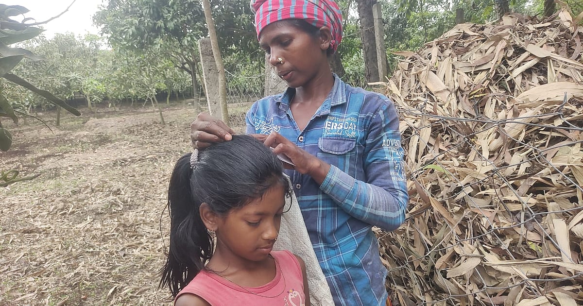 সাঁওতাল নারীর সোনার নাকফুলের গল্প