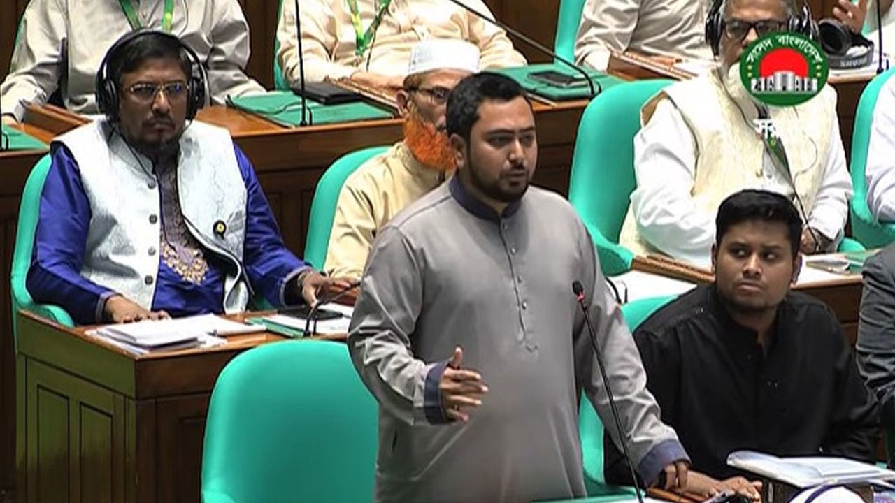 বাংলাদেশের রাষ্ট্রপতি অপসারণ করা প্রয়োজন: নাহিদ ইসলাম