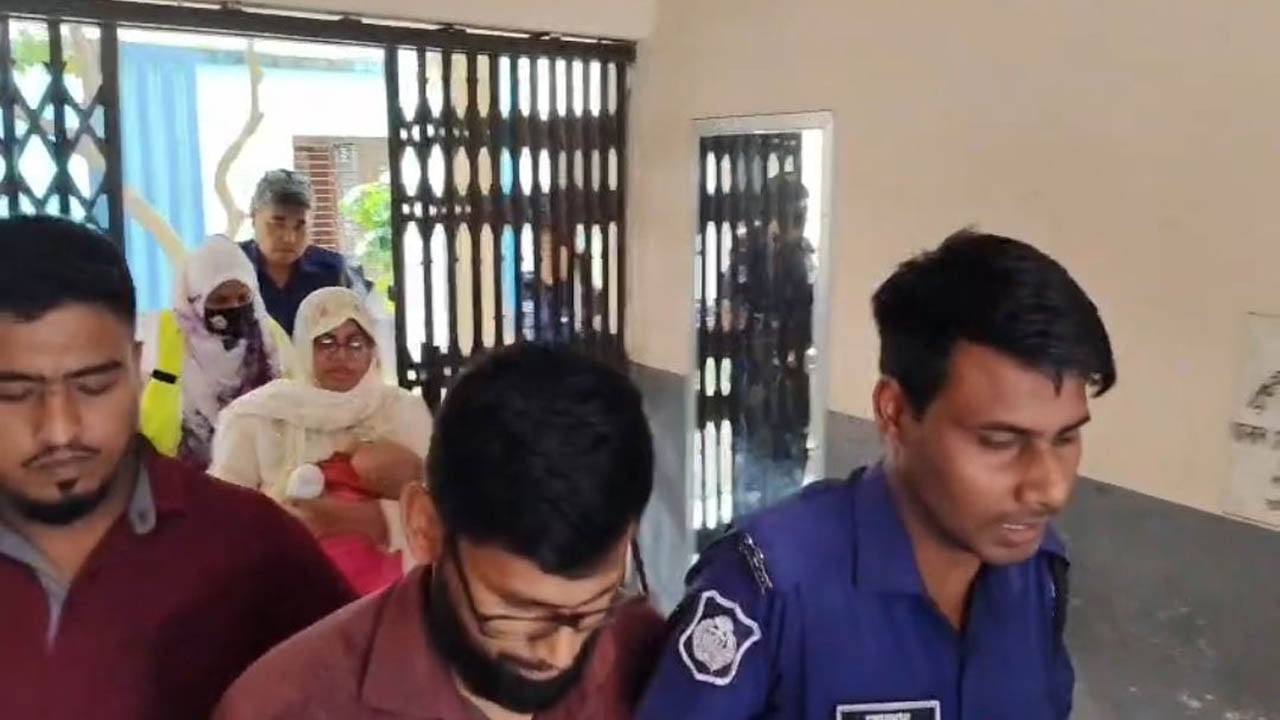 চিকিৎসক দম্পতির বিরুদ্ধে নির্যাতনের অভিযোগ