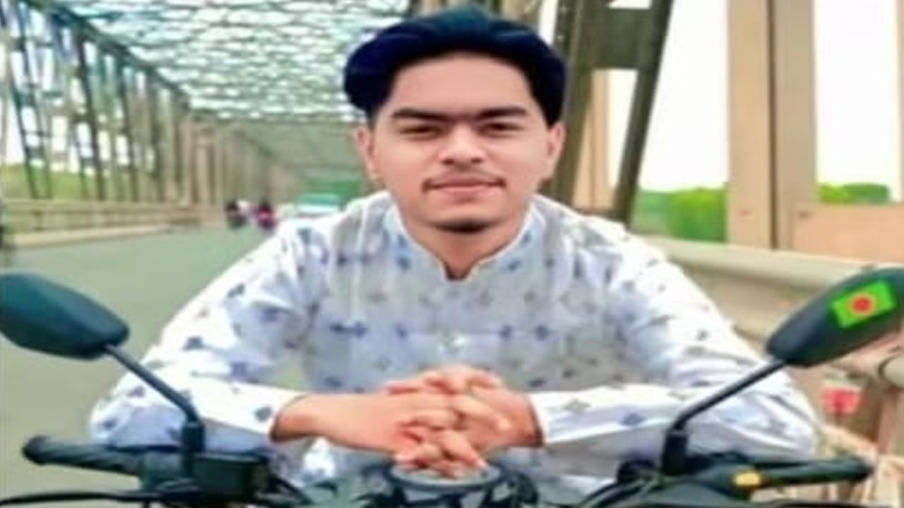 মোটরসাইকেল দুর্ঘটনায় স্বামী-স্ত্রীর মৃত্যু