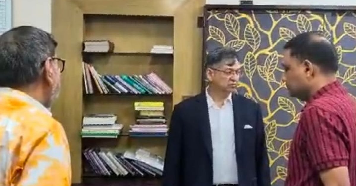 স্বরাষ্ট্রমন্ত্রী রমনা থানায় দালালমুক্ত করার নির্দেশ