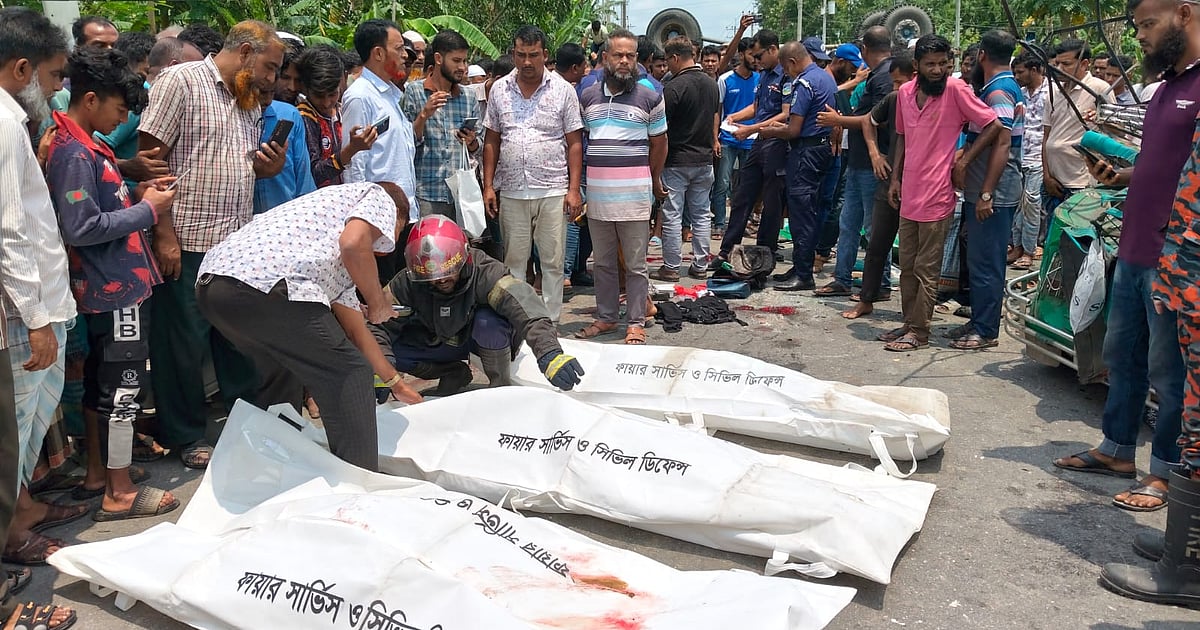 ময়মনসিংহে ট্রাক-অটোরিকশার সংঘর্ষে ৩ নারীর মৃত্যু