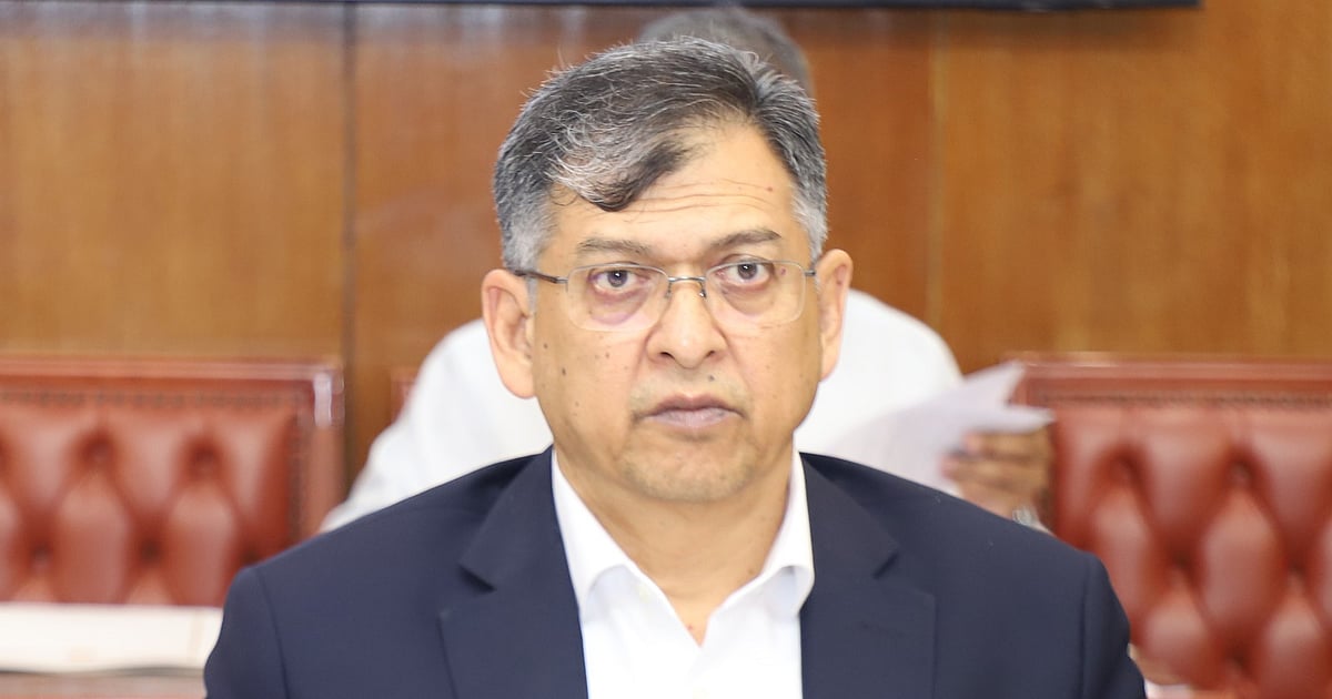 পুলিশের নতুন পোশাকের ঘোষণা