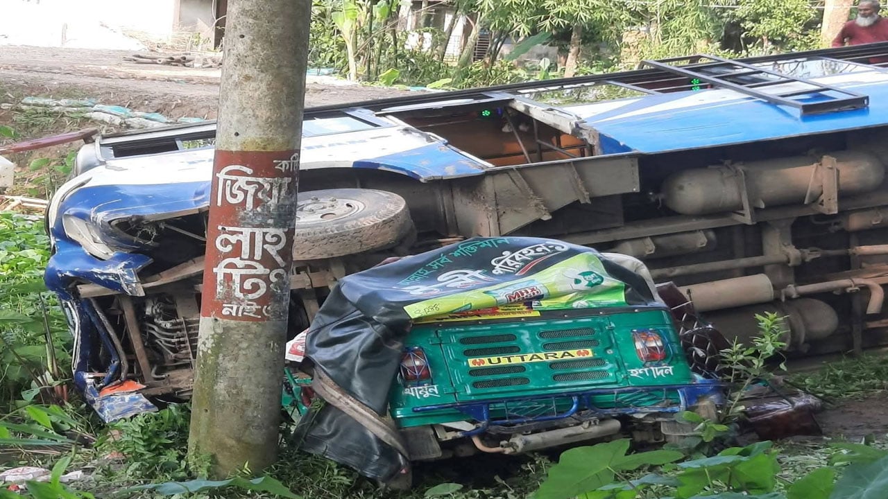 সিলেট-সুনামগঞ্জ সড়কে বাস-সিএনজি সংঘর্ষে নিহত ৫, আহত ৪