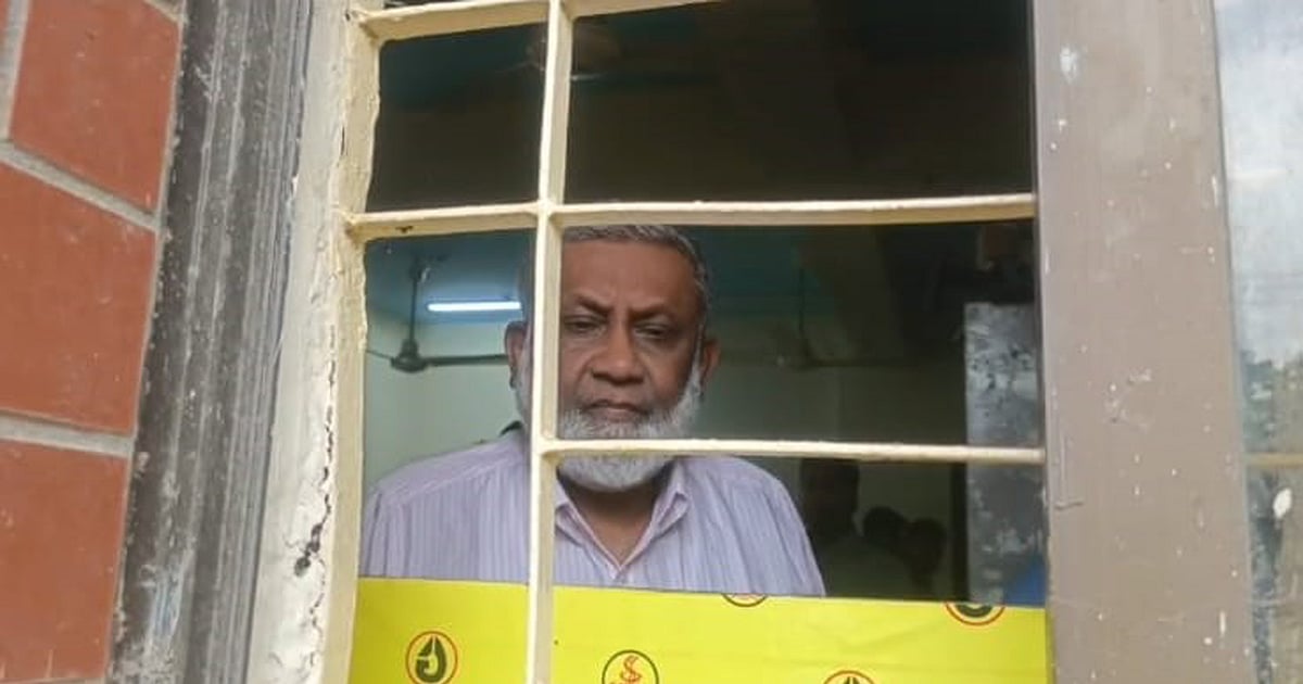 পটুয়াখালী বিশ্ববিদ্যালয়ের প্রকল্প পরিচালককে দেড় ঘণ্টা অবরুদ্ধ