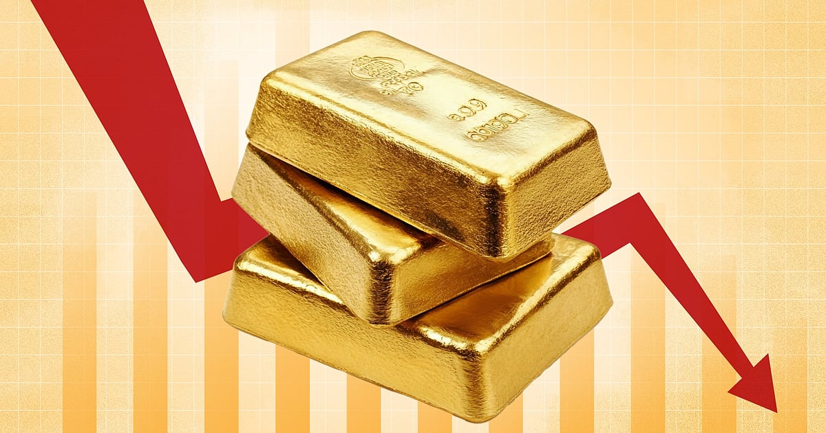 সোনার দাম কমে ভরিতে ২,১৫৮ টাকা