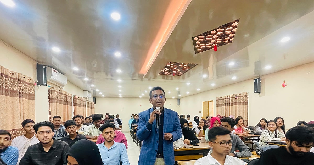 গণমাধ্যমের স্বাধীনতা শক্তিশালী করতে পারে গণতান্ত্রিক সমাজ
