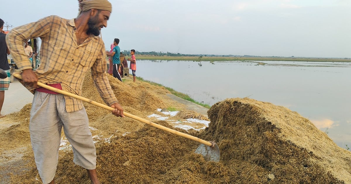 খেত বেচ্চে এবার ঋণ দিতে অইবো