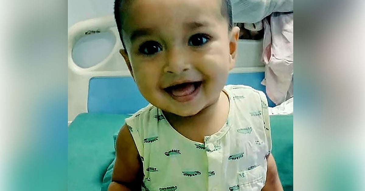 বাবার কোলে হেসেছিল ছেলে, মারা যাওয়ার আগে দেখেছিলেন শেষ হাসি