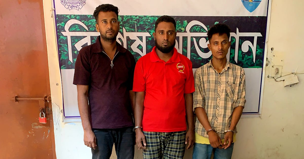 বাসে ডিবি পুলিশ পরিচয়ে লুট হওয়া জিরা উদ্ধার