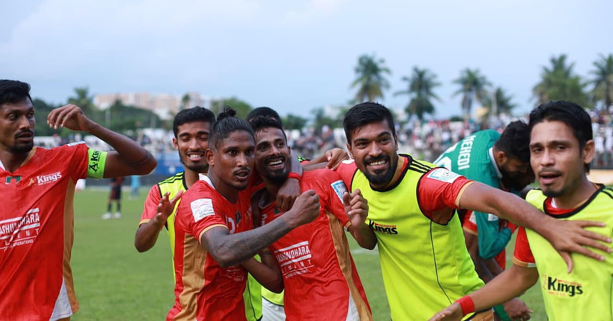 বাংলাদেশ ফুটবল লিগে বসুন্ধরা কিংসের ষষ্ঠ শিরোপা জয়