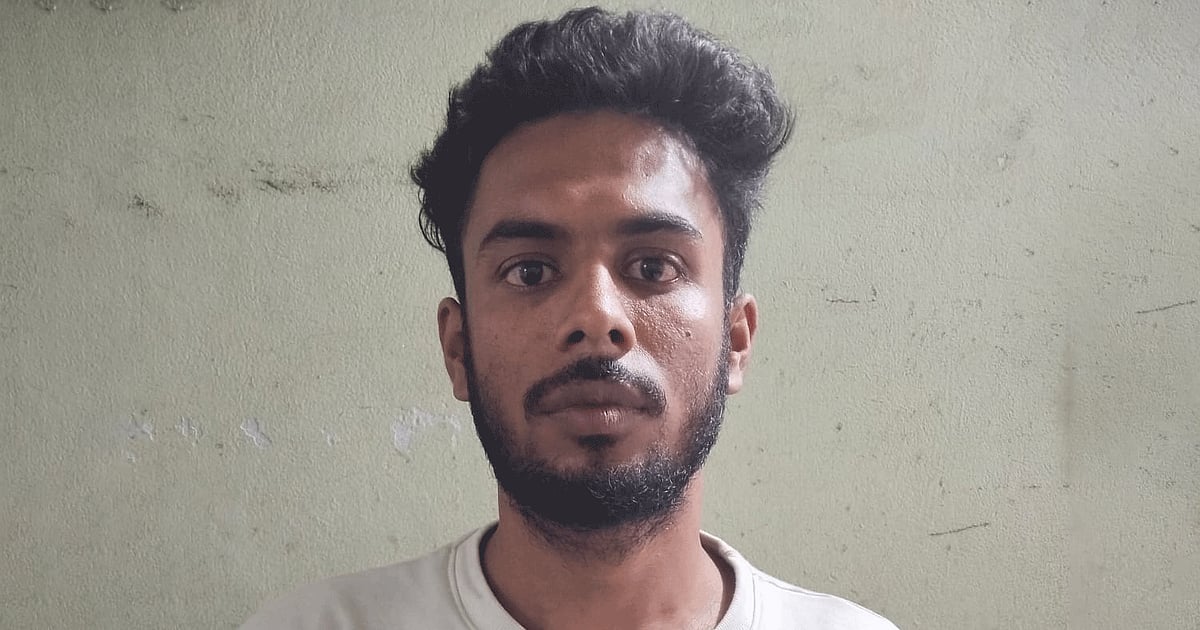 ছাত্রলীগের নিষিদ্ধ পোস্টার ও লিফলেট বিতরণের জন্য একজন তরুণকে গ্রেপ্তার