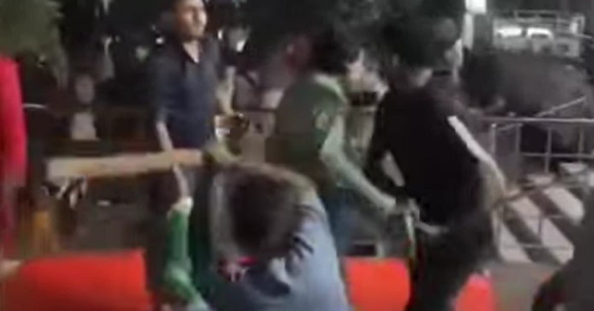 শাহ আলীর মাজার হামলার প্রতিবাদ ও সরকারের পদক্ষেপের আহ্বান