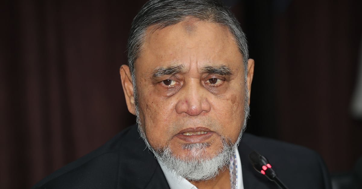 দলীয় প্রার্থী মনোনয়নের খবরে সিইসির কপালে ভাঁজ