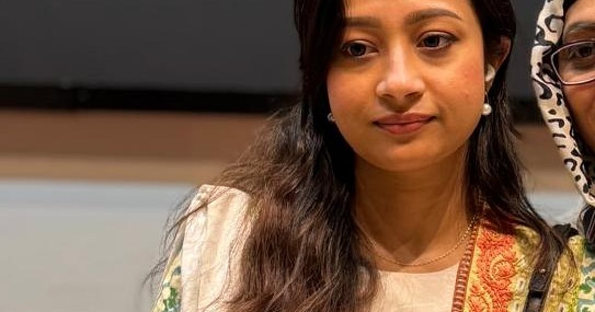 সুমনা হক কেঁদে ফেলেন মাইশা কবিরের বক্তব্যের মুখে