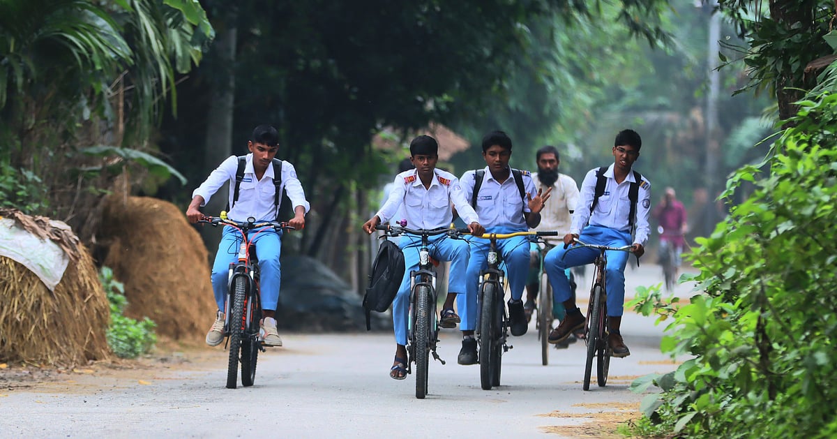 বাংলাদেশের শিক্ষাপ্রতিষ্ঠান টানা ১৬ দিনের ছুটিতে যাচ্ছে
