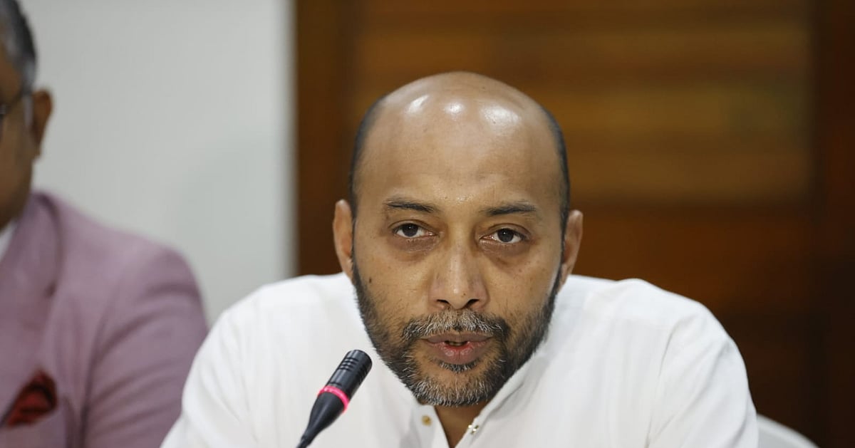 দেশে কাঁচামাল ও প্রস্তুতপণ্য আমদানির শুল্কে পার্থক্য থাকা উচিত: মোস্তফা হায়দার