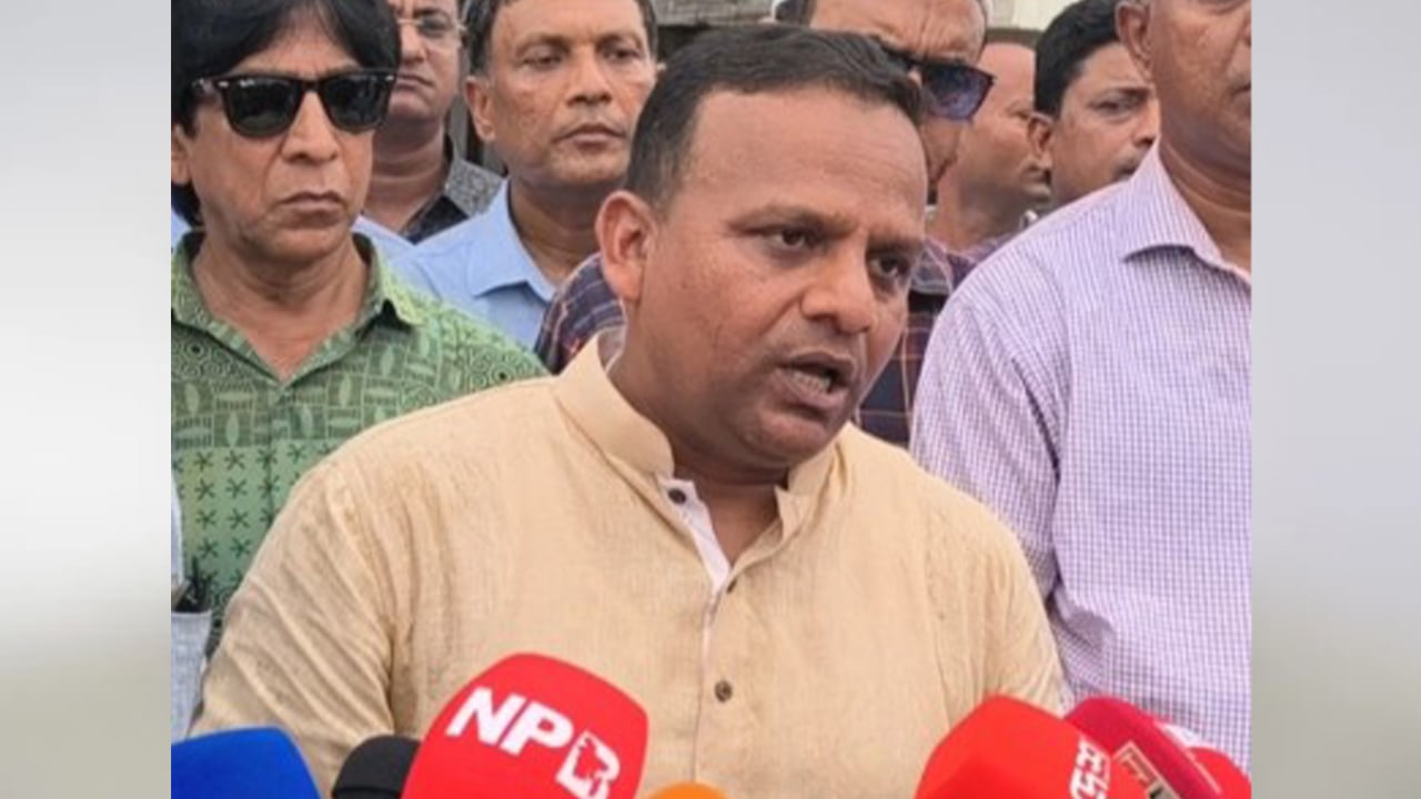 অফিসে অনুপস্থিত কর্মকর্তাদের বদলি