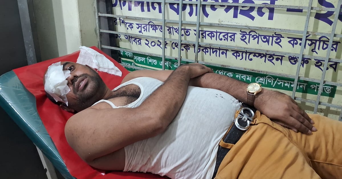 সাভারে সংবাদ সংগ্রহে মাদক কারবারির হামলা, আটক ৪