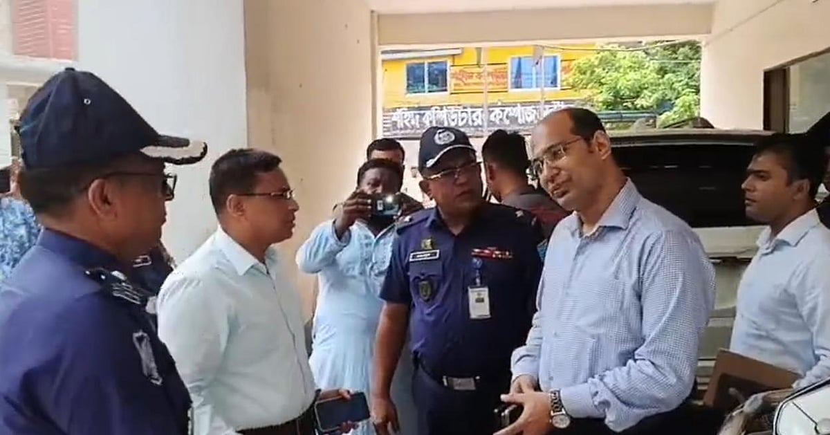 ফতুল্লায় শিশুকে ধর্ষণের অভিযোগে তরুণকে বেদম পিটুনি