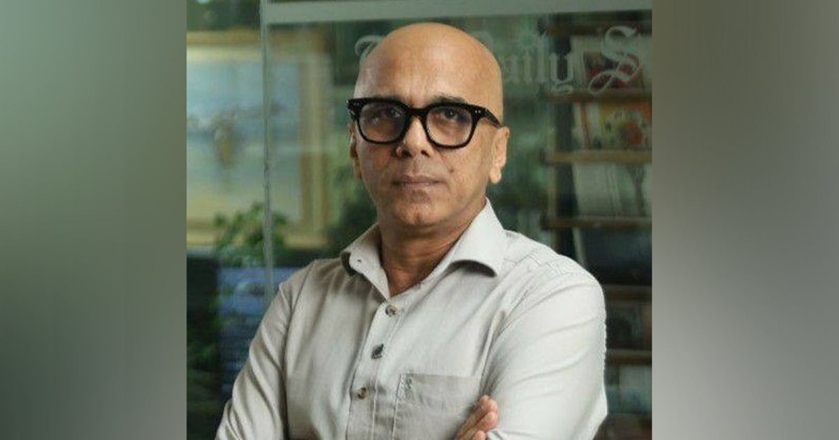 মোটরসাইকেল দুর্ঘটনায় গুরুতর আহত সাংবাদিক