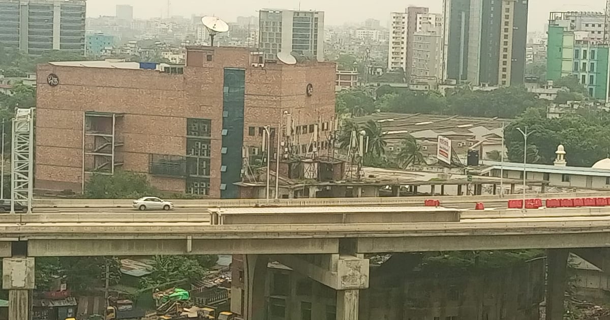 ঢাকাবাসী বাড়ি ফিরছে ঈদের ছুটিতে