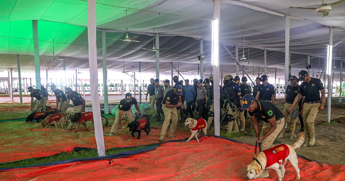 জাতীয় ঈদগাহ প্রস্তুতি শেষ, বৃষ্টি হলে জাতীয় মসজিদে ঈদের নামাজ