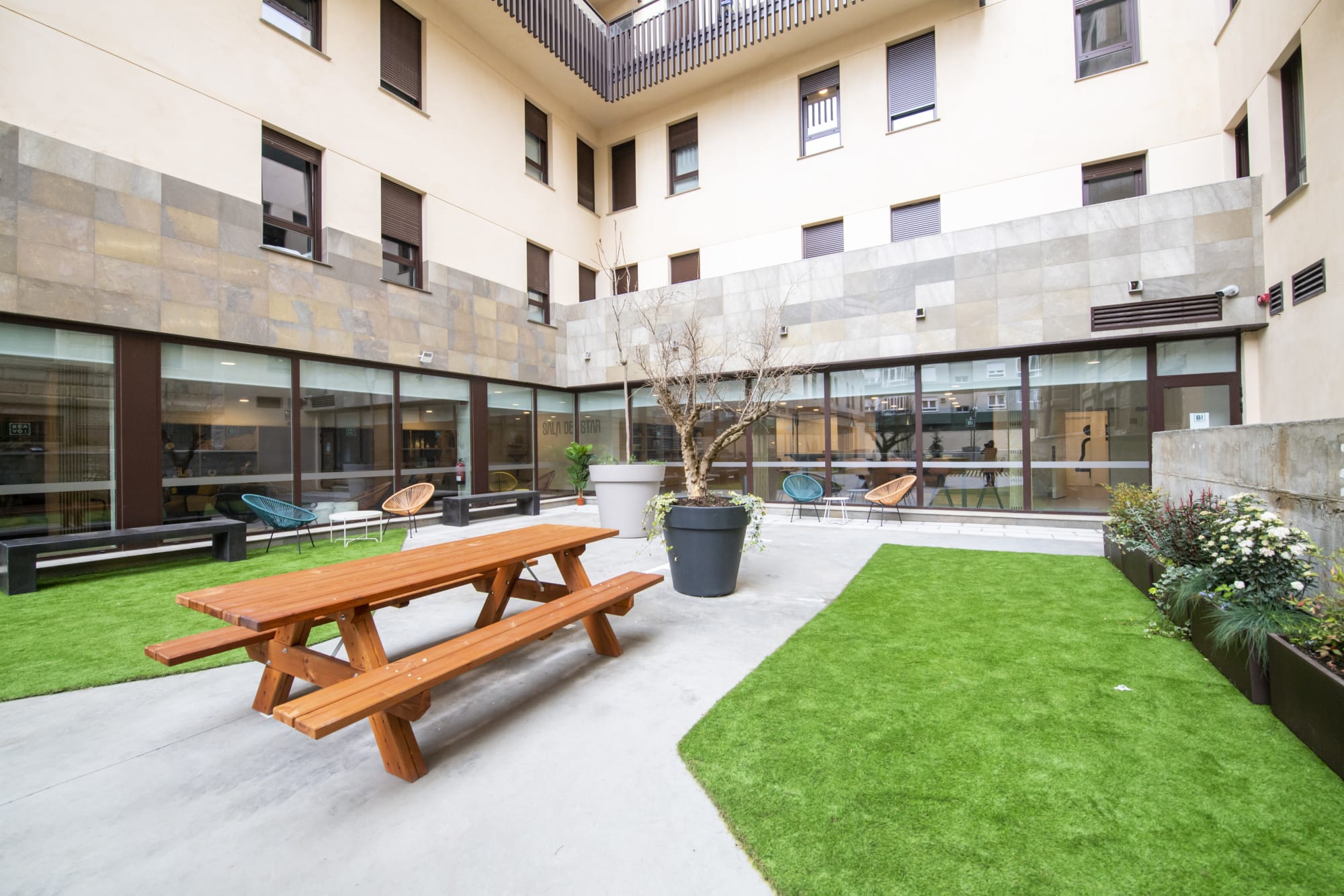 Edificio Residencia Bravo Students Granada 