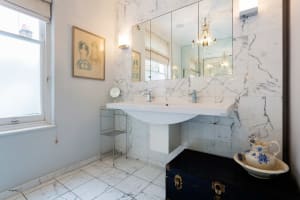Gallery image 12