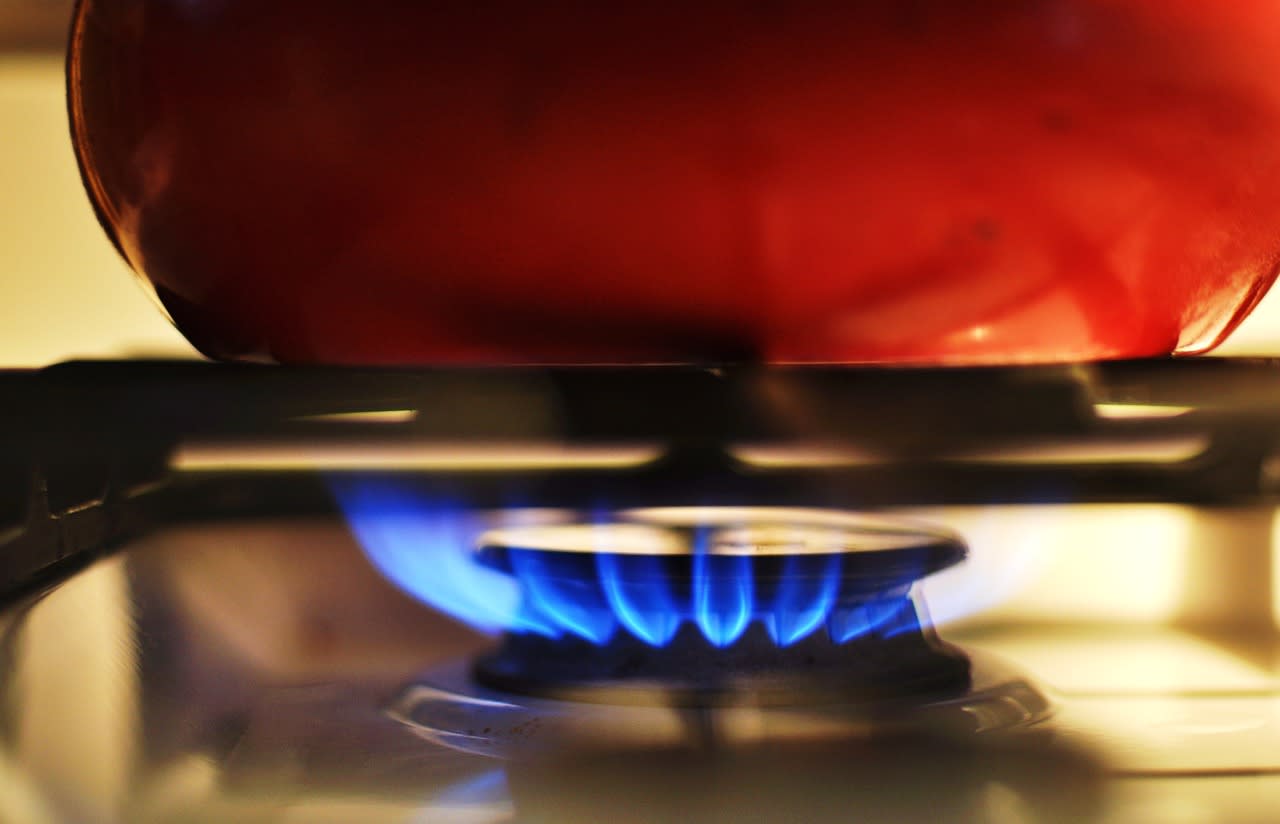 How to Use a Gas Stove