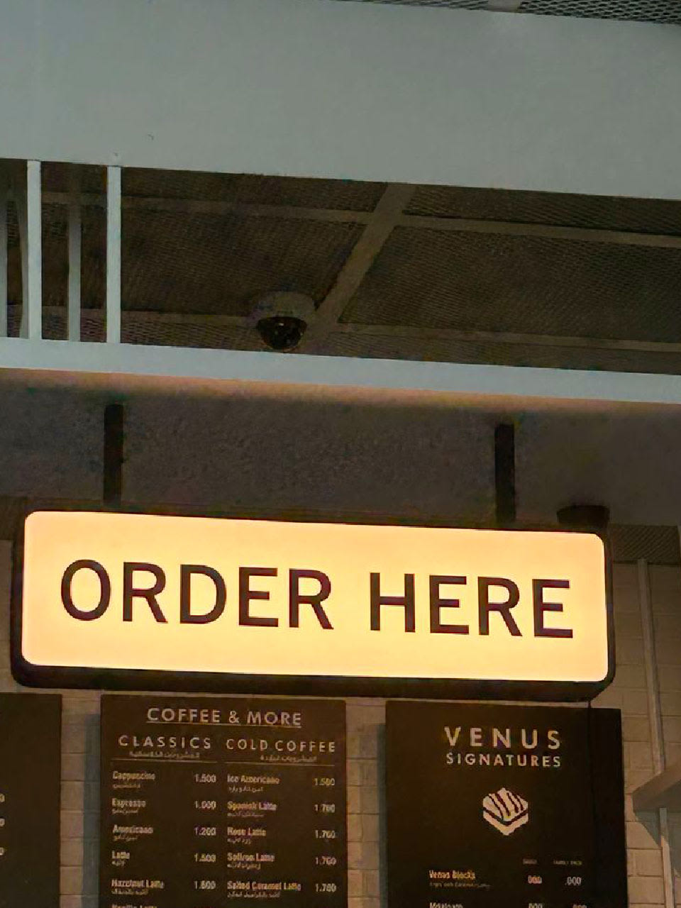 Hộp đèn Order Here mica LED thả trần phát sáng rõ