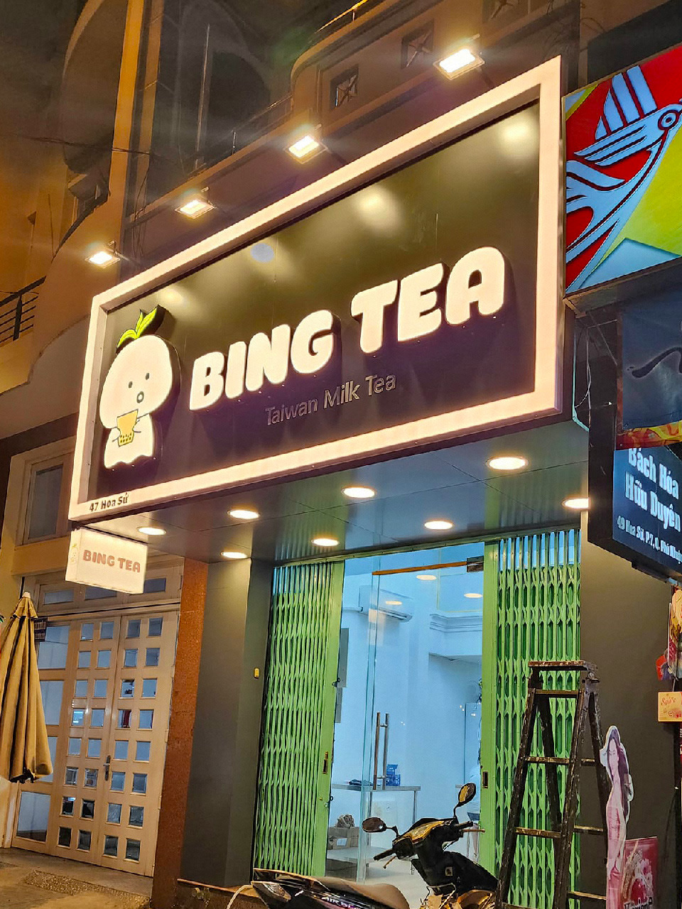 Biển hiệu trà sữa alu chữ nổi mica LED sáng mặt
