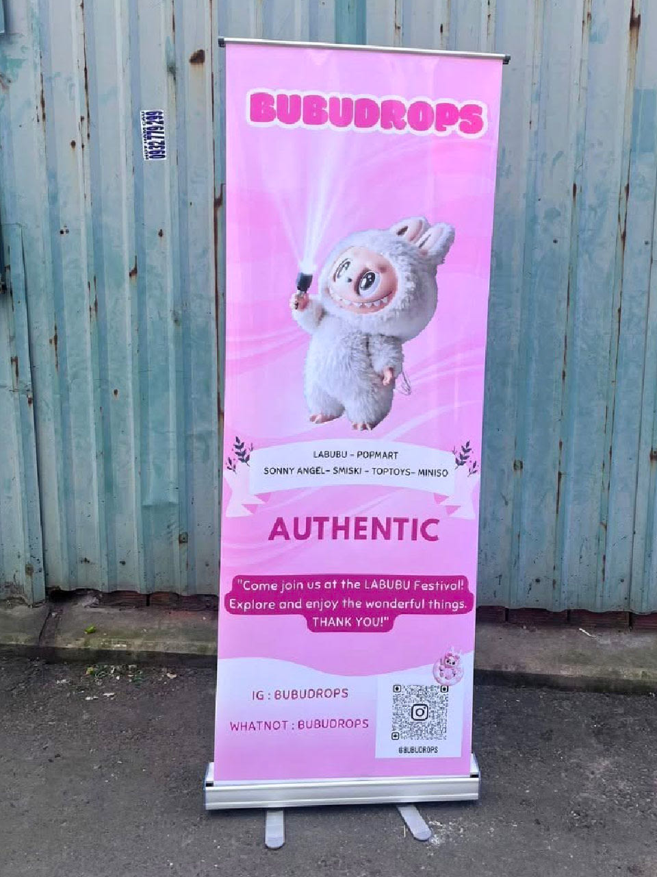 Standee cuốn nhôm cường lực 1 mặt giá tốt