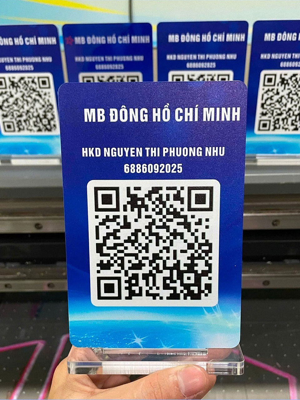 Standee mica QR Code để bàn A5 2 mặt