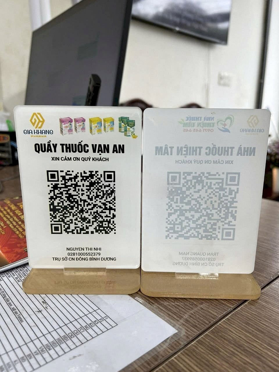 Kệ mica QR Code A5 2 mặt trong suốt