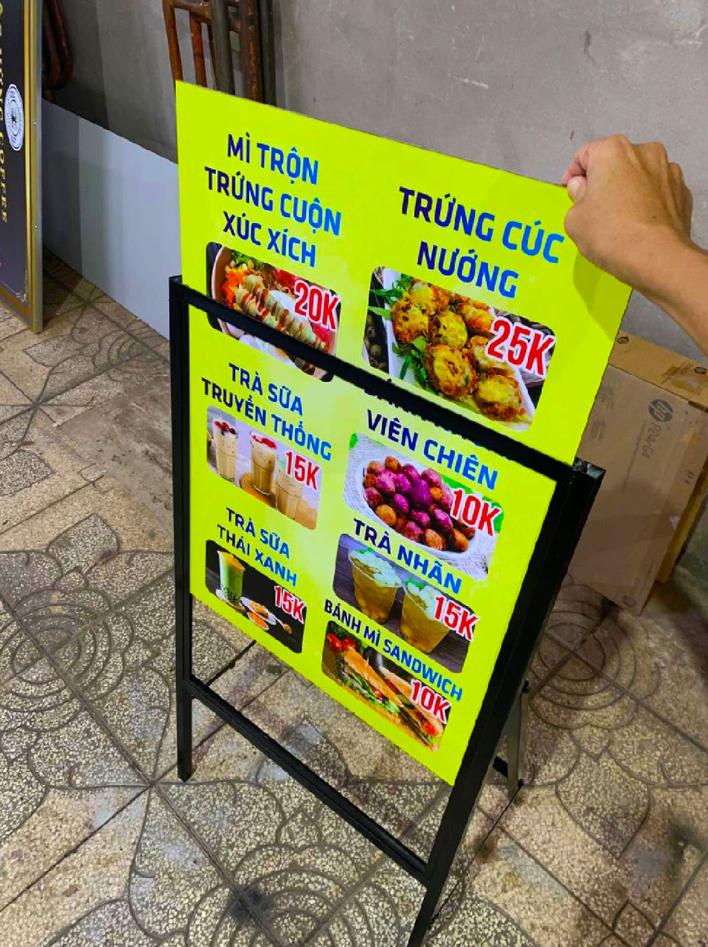 Standee chữ A Formex thiết kế theo yêu cầu
