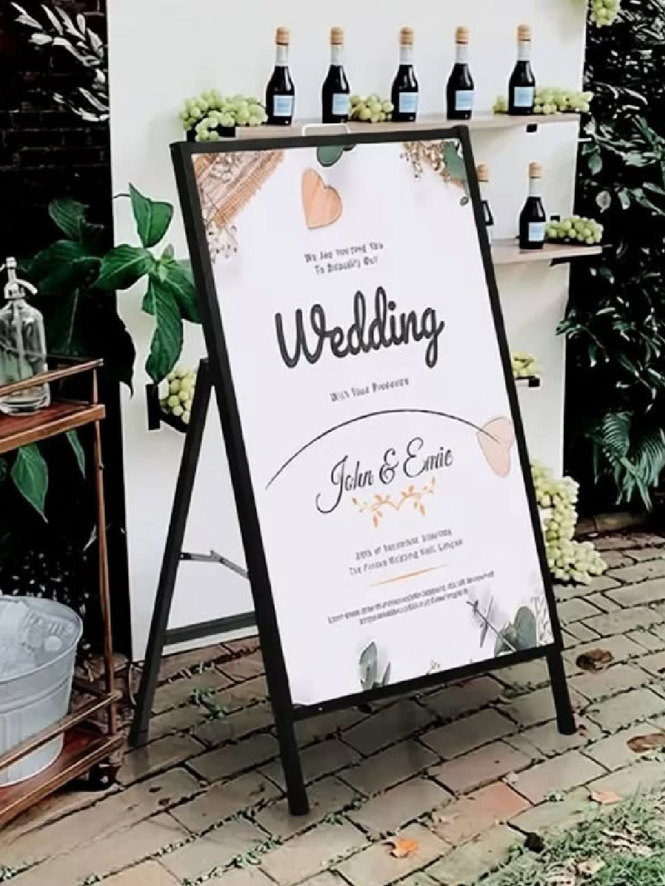 Standee chữ A 1 mặt in decal cán Formex